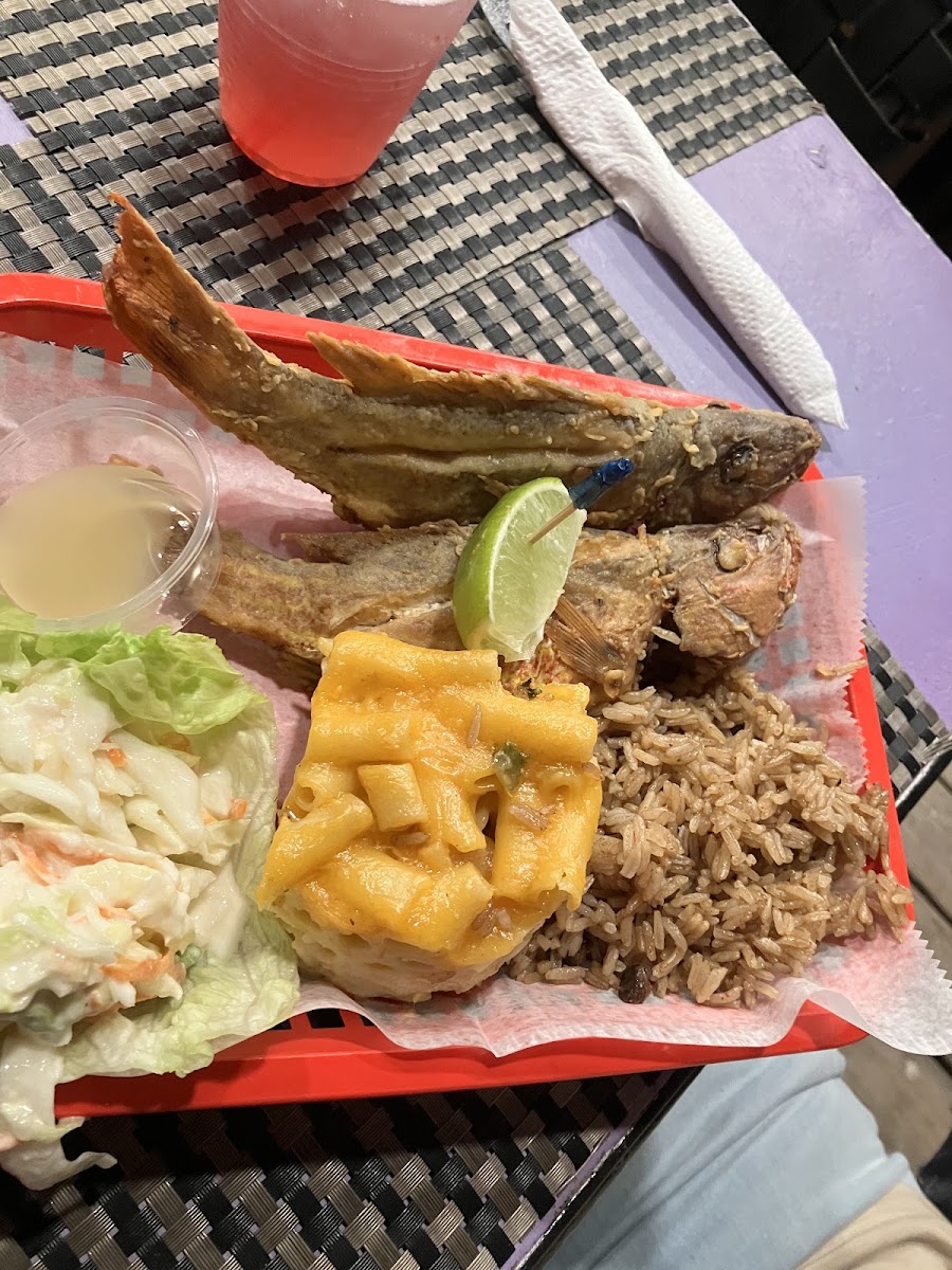 Smitty’S Beach Bar & Restaurant-4