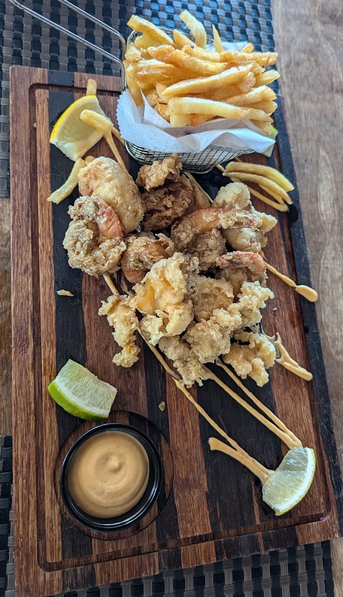 Smitty’S Beach Bar & Restaurant-7